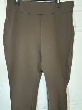 Express Womens dress Pants Size XL 34W X 24LCapris